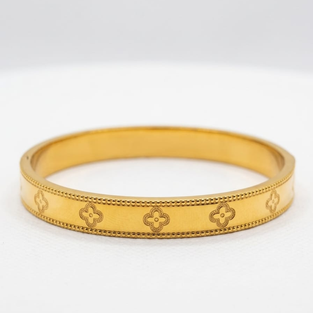 Clover Edge Bangle