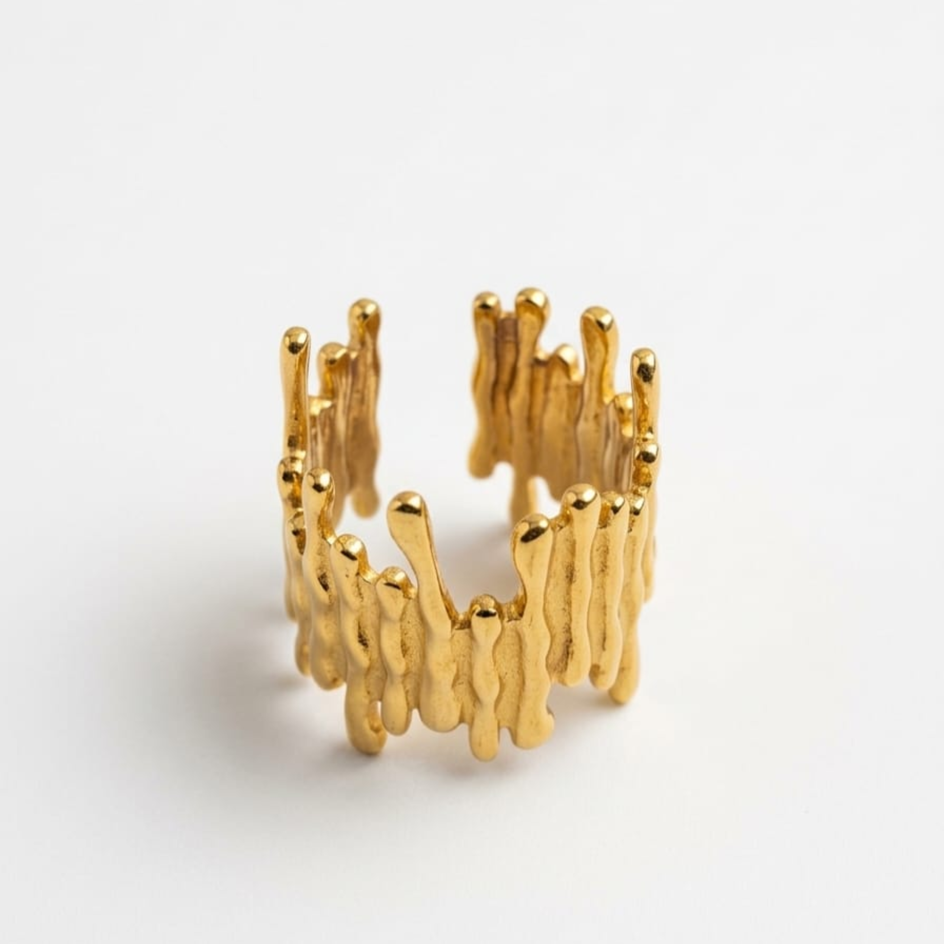 Edgy Ring