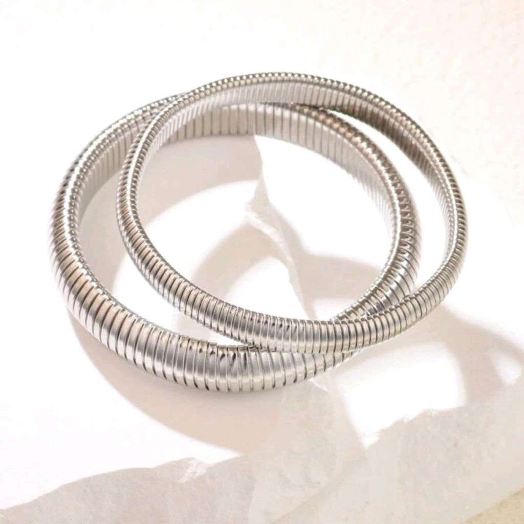 Elastic bangle